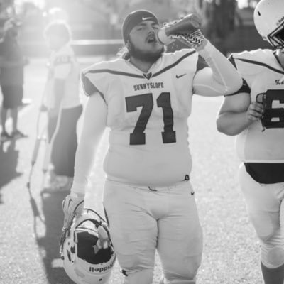 5’9, 248lb | 6’3 broad jump | 5.9 40 yard | Class of '2028, RG, DT | Sunnyslope High School | email:edgargracianhernandez@gmail.com |