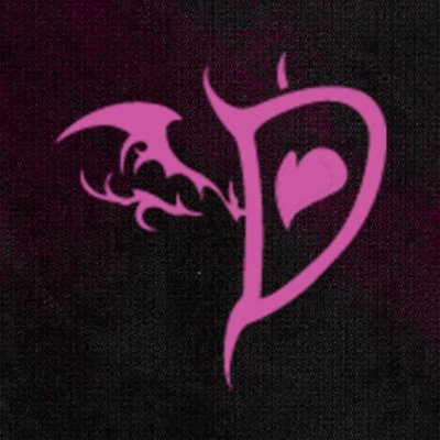 𓆩♱𓆪
digital artist | customer support executive
๋࣭ ⭑ vampire/gore/magical girls/🔞
🍷 https://t.co/xfknLYz1PJ