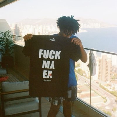 EchoNocturne_01's profile picture. 