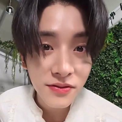 simkblue's profile picture. 