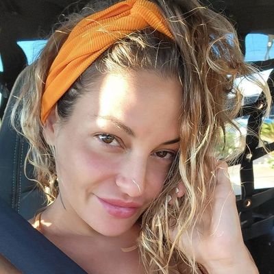 valerie82616's profile picture. 