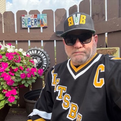 Pgh Native. PSU Alum. Diehard Penguins & Steelers fan. Living in OH. Proud dad. 2 Labradoodles. Harley owner. #Superman #Warrior #SingleStud #BrotherDoug