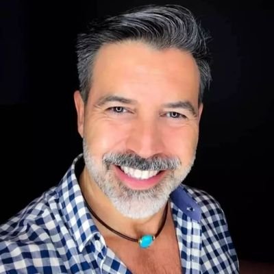 richarddennis34's profile picture. Keep those beautiful smiles on your face 😊😊