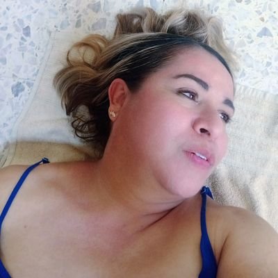 Madre, hija, hermana y mujer trabajadora, y responsable, si no te contesto, aprende, YA TE CONTESTE! esa es la respuesta.