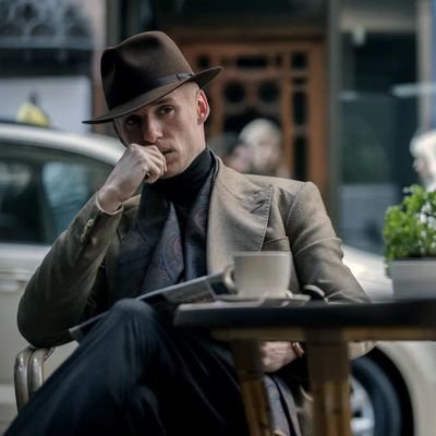 MrMan053's profile picture. Architect & Business Man