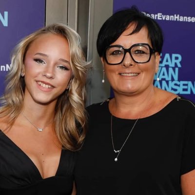 nathaliekok_'s profile picture. Ik ben de moeder van Emma Kok. Topmuzikant❤️❤️❤️. My Daughter Emma means the whole world to me. Pls Pray for her🙏