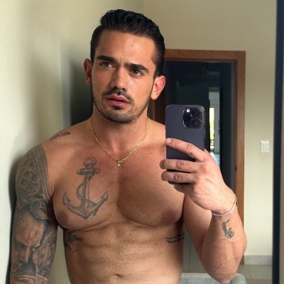 Don’t be shy👇🏽just click😋 snapchat: fitaiden3