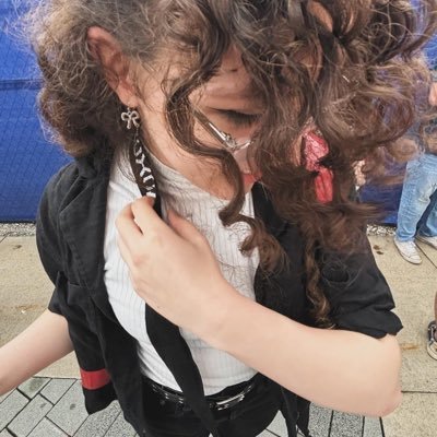 cv111t's profile picture. 20 • utdr • tøp