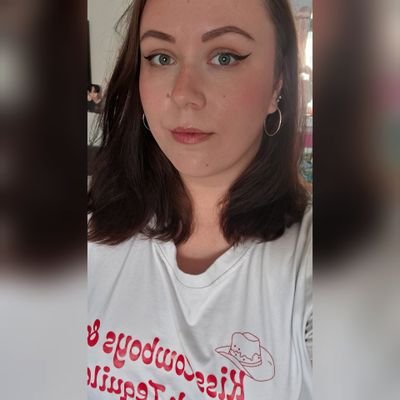 _kathimoo_'s profile picture. • she/her • 29 • dota • cozy games• 
*｡☆ﾟ･:ﾟ*:･ariesﾟ*:･:☆
• ENFP •