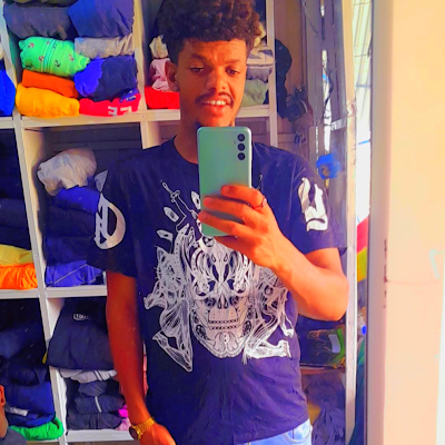 Abdi833215's profile picture. 