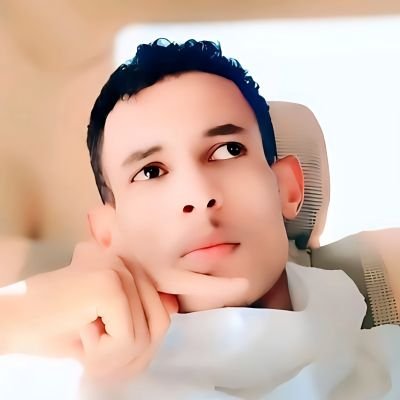 نطقت فصاحتنا بلحن كفاحنا أعلى البيان صواعقًا وقتيلا.
صوت الرصاص أبو البيان بلاغةً وأشدُّ إفصاحًا وأقومُ قيلا.
اللهم #تقبل_أبي_شهيدًا_عندك_وأسكنه_فسيح جناتك.
