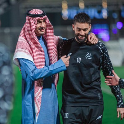 شبابي وعاشق للشباب 🖤🤍 | @AlShababSaudiFc | #HalaShabab