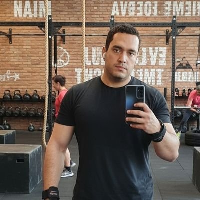 Complicado falar de si mesmo, quando souber venho aqui te avisar.
Instagram; andrade_wma