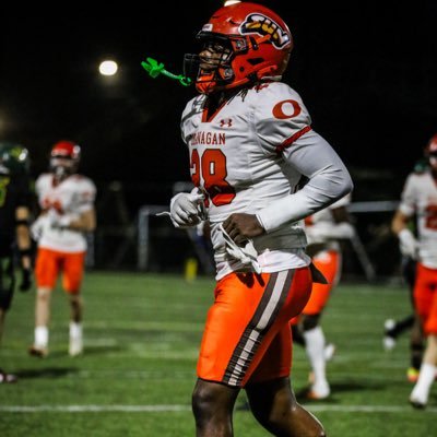 Okanagan Sun Nickel/Corner | 5”11 | 198lbs GPA: 3.25 | | GB U19s | Email: sydneycoddoye@gmail.com