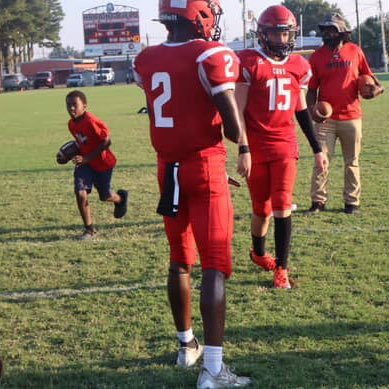 C\O 29 (underclassman) Clarendon High School RB/LB| 15 years old|🐯❤️ varsity Film Otw📸 Phone Number:501-710-1505. Email: Jaylenhenderson@lions.grsc.k12.ar.us