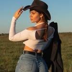 willelliottteen's profile picture. In 🇺🇸 H-town, TX 
trill teacher, but not yours😇
More of me👇🏻🤫