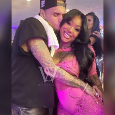 plussizegem89's profile picture. 36 years young May baby(Big Gemini energy)♊♊ Texas born Texas raised lesbian🏳️‍🌈 A big Chris brown fan! sister wife. 💍 ❤️
