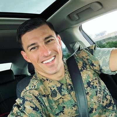 EvaHernand51478's profile picture. 