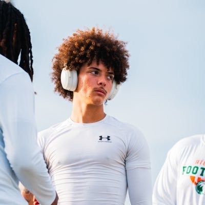 Theangelocapo's profile picture. 5’10 | 155lbs | ⭐️⭐️⭐️⭐️ | Kicker @AHS_BALL |Winger/ Fulback @FTLUTD | NCAA Id: 2411464649 | GPA: 2.8| Theangelocaporizzo11@gmail.com | +1 631-652-8345