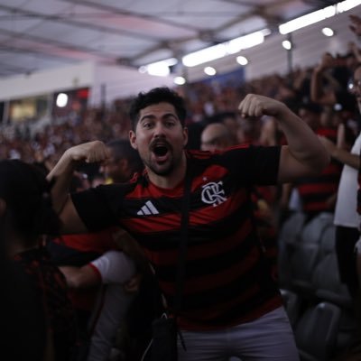hispano-brasileiro 🇪🇸🇧🇷, flamenguista por escolha (do Flamengo), faço uma grana com advocacia para rodar (muito) por aí