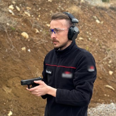 alperendokuzlar's profile picture. Kuleli Askerî Lisesi -
Önce şeref, sonra hayat!