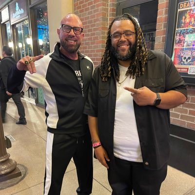 On Air Personality & MixShow DJ @1019online 📻 - DJ for @urltv 🤘🏽- Grap talk @3ntwrestling - Host/Blogger for @dirtsheetradio