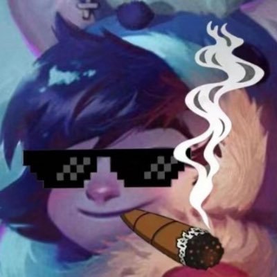 LOLxuerenjie's profile picture. 抖音：LOL雪人姐（喷泉勘探十年从业） 推特更新一些生活日常，每天都在被支配