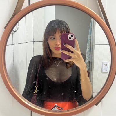 i'm just a girl 🎀🎀🎀🎀
(estudante de direito frustrada)