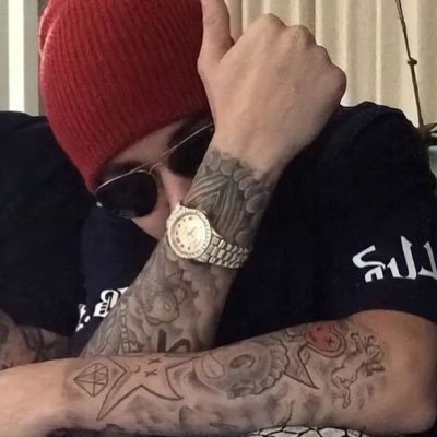 hearts4bieber3's profile picture. my fav Aries & my fav Pisces 🖤