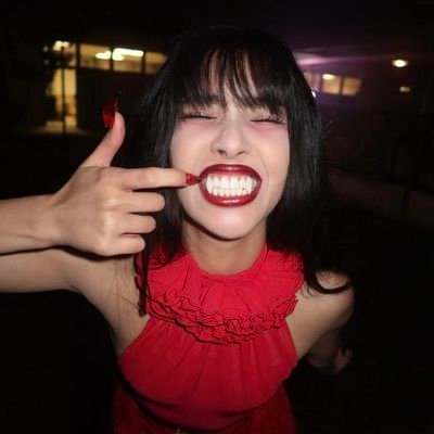 vampsunz's profile picture. vampire lovers