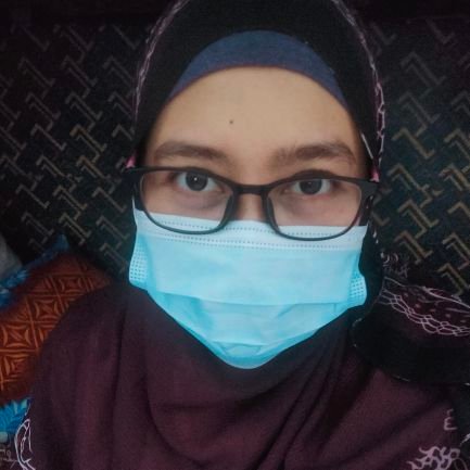 efi_kusumawati's profile picture. cuma penjual Dimsum, pangsit / wanton, mie pangsit, lumpia. dom Cirebon bisa langsung delivery ya. 🙏