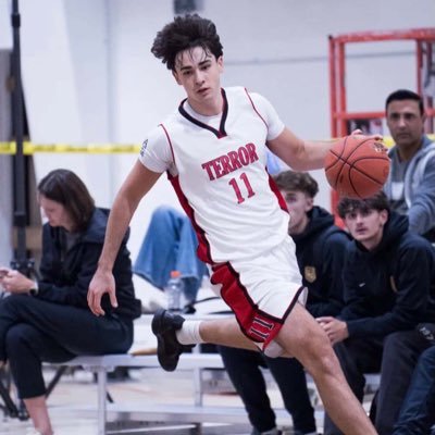 6'8 SG Class of 2026 || Terror Prep || 4.0 GPA || Email - popavlad227@gmail.com || Phone - 289-894-2349