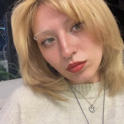 evrenmustdie's profile picture. if it looks like like i'm laughing, i'm really just asking to leave.