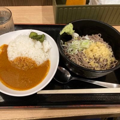 食べ物、居酒屋、Mr.Children、Spitz、音楽、登山などをゆるくのんびり。よろしくお願いいたしますm(_ _)m