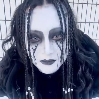 26y
Mestrado • Vkei e bobagens
Sou apenas mais uma alucinação da Internet
• MUCC • KIZU • DAMNED • HYDE/L'ARC~EN~CIEL • THE GALLO • DIR EN GREY •