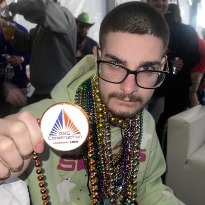 qatomiic's profile picture. 