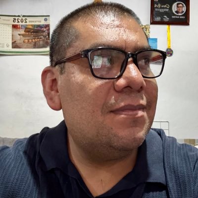 killer_chickeen's profile picture. Feliz con Pami. Tengo 3 hijas Luci,Carmi,Uli. Ahora es compartir la musica con ellas. Juxtapozed with u.