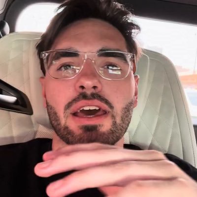 CEO of @FomoedUS l Host on @DiscoverCrypto_ | Director @WebFreeNYC