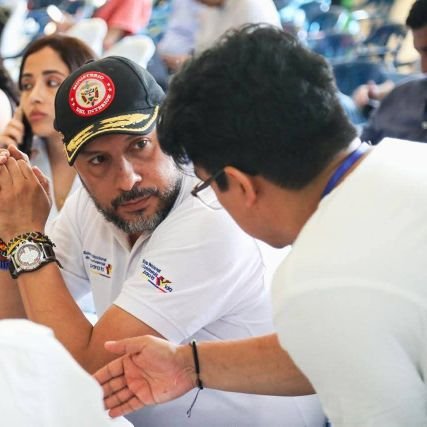 dalbarracinUN's profile picture. Se me da eso de la sociología y otras cosas mamertas. Vamos por una pola y volvemos por un café. Opiniones personales!