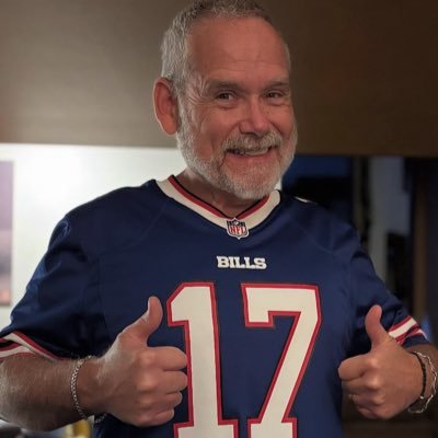 Luislucas7262's profile picture. God is loved