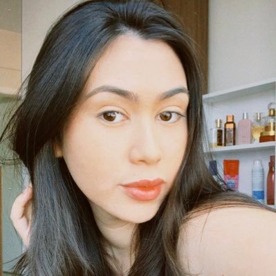 crysnevess's profile picture. ☕