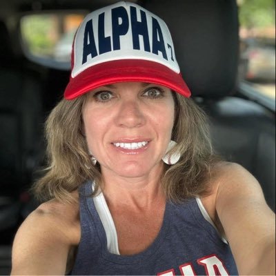 Texas Gal! I believe in the Divine Universe/God & the 2 Christ forms; Masculine/Feminine; Free⛓️💥Finding Truth! USA=MAGA/XRP/QNT/QFS=PARALLEL🌎🧬💟
