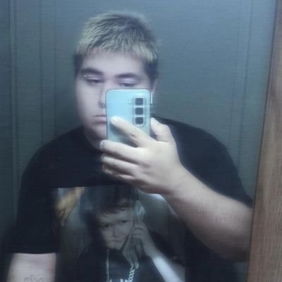 AlexSpookySoul's profile picture. 22. i love spooky season, I love Doritos and Dr. Pepper