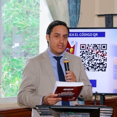 Doctor en Derecho @Pucp, profesor en @UdeGuayaquil, investigador en https://t.co/mYH3XQzcX6, presidente @RecadeEcuador⚖️ Coordinador Fundación TIKAY🌳🐒💧🦜🐳