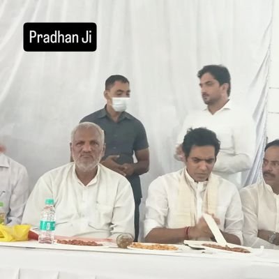ग्राम प्रधान गेझा सेक्टर 93
हाजीपुर से.104
अध्यक्ष डॉ.भीम राव आंबेडकर खोखा पटरी वेल्फेयर एसोसिएशन गौतम बुध नगर उत्तर प्रदेश