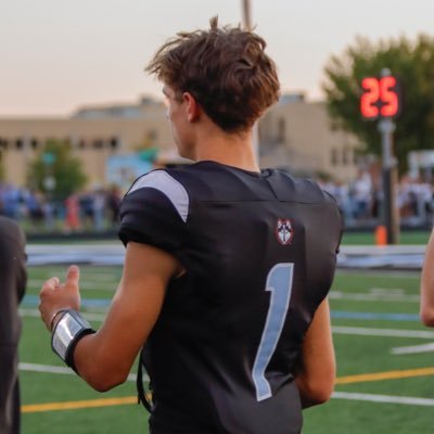 GPA-4.0 - 6’3 185lbs - Baseball⚾️ (P/IF) Football🏈(QB) - 2027 grad - @nxtlevelatx ✝️ “Faith over Fear” (Psalms 118:6) (574-310-7896)