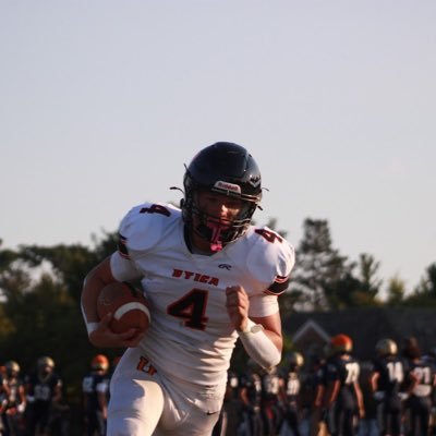 Utica High School|Class of 27’ |6’2 190 TE/DE/WR) 3 Sport Athlete| 586-676-8644| Drakeedwards2009@icloud.com|