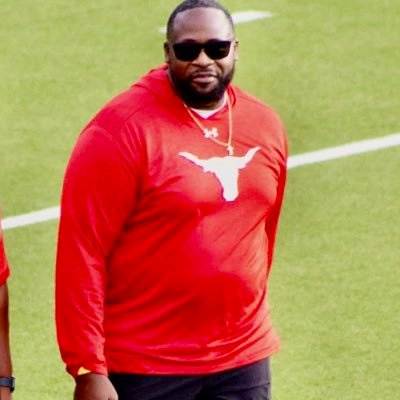 Child of God| Naomi & Curtis Pops | Offensive Coordinator @ Marshall High School| THE ORIGINAL #SNAGCREW CEO!!| Dubb T Alumni 🤙🏾