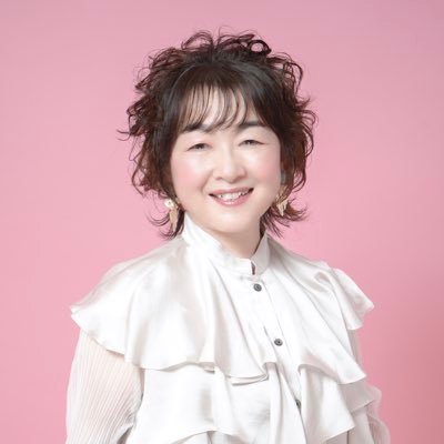 4A4BZiKItZTYp9h's profile picture. 祖母は霊媒師・愛✨波動✨空気✨周波数✨見えないものが大切/レイキ・マヤ暦・TM瞑想🧘‍♂️・タロット・数秘・アクセスバーズ/剣道2段/仮名文字世尊寺流/好きなことは食べ歩き /舅姑同居28年/🦋ほしよみアカデミー生🦋