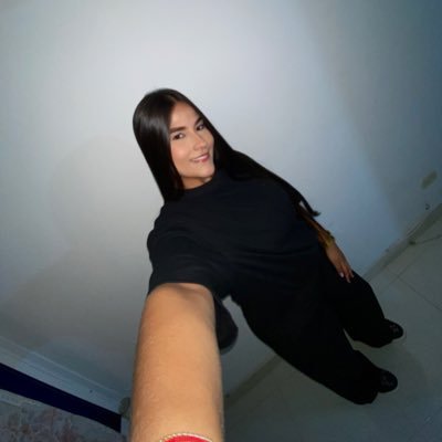 __vltn's profile picture. 💗🫧🦩🪬✨🪽